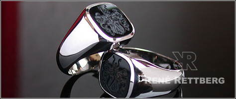 Herren Siegelring Weißgold Onyx mit Familienwappen zum Siegeln Siegelringe Herstellung in Weißgold 585 oder 750 mit Gravur in Onyx schwarz, Famileinwappen, Vollwappen
